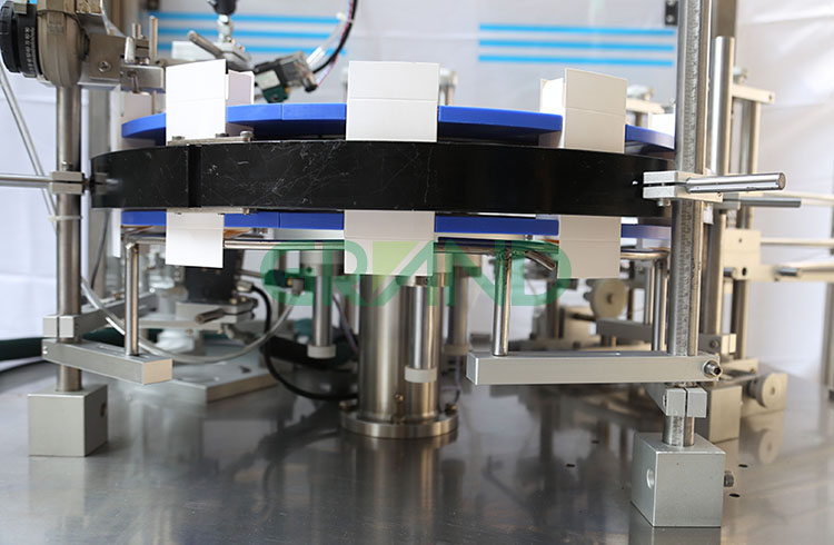 Automatic Vertical Rotary Cartoning Machine details آلة كرتونينغ الدوارة العمودية التلقائية 01