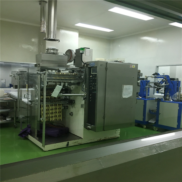 &nbsp;آلة تعبئة الكيس متعدد الممرات للحبيبات التي اشتراها عميل باكستان