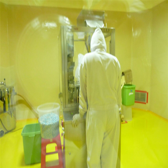 فيتنام cusotmmer تم شراؤها NJP-800 التلقائي آلة تعبئة الكبسولة