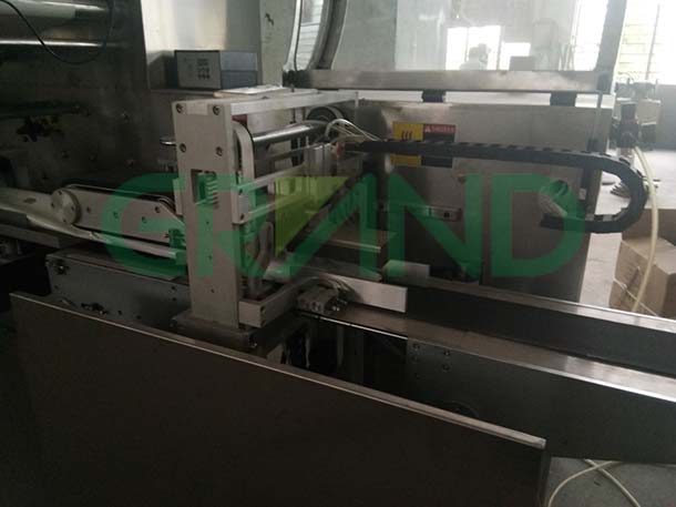 مناديل رطبة قابلة للطي وتفاصيل آلة التغليف