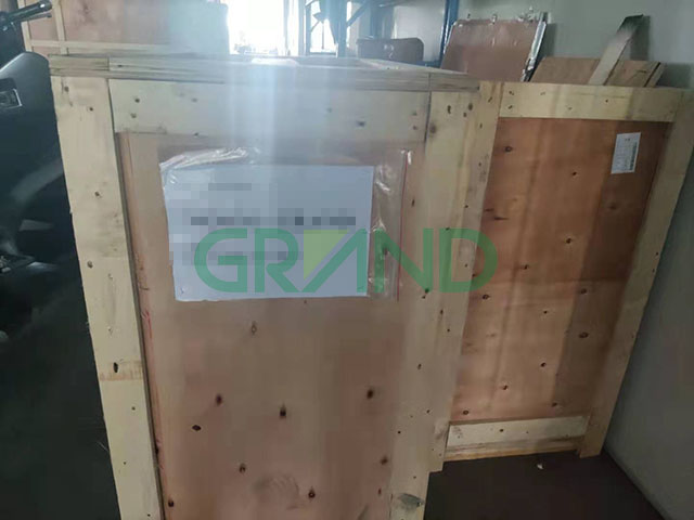 مبرد المياه كملحق للآلة الرئيسية