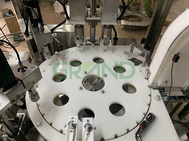 ملء طقم اختبار الأنبوب وتسخين الجهاز Draw04