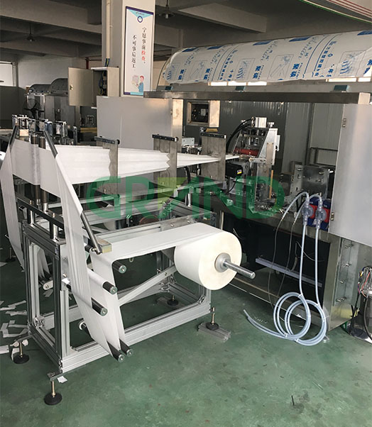 آلة تعبئة الأنسجة الرطبة