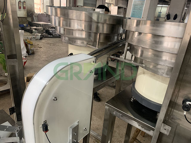 ملء طقم اختبار الأنبوب وتسخين الجهاز Draw03