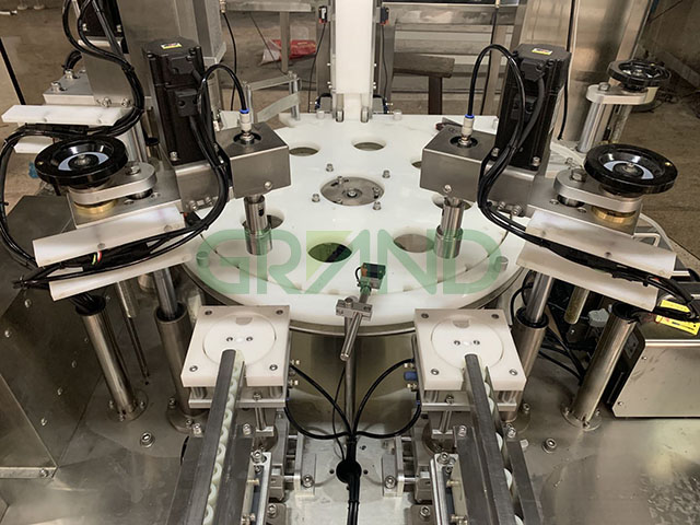 ملء طقم اختبار الأنبوب وتسخين الجهاز Draw05