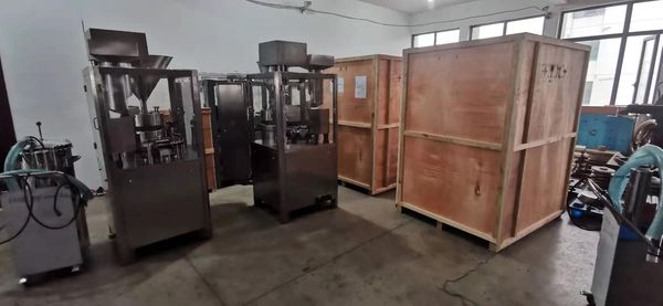 آلة ملء كبسولة